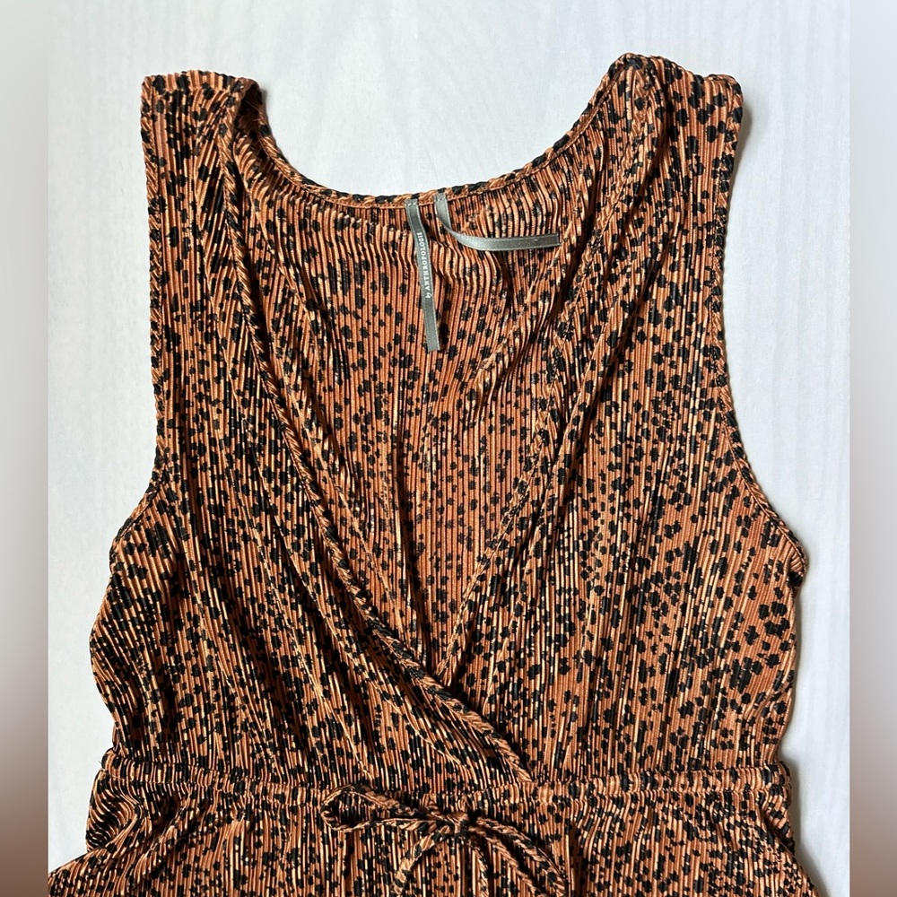 By Anthropologie pleated tank animal print Sz M